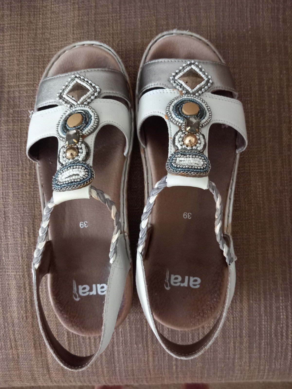 SANDALEN MERK ARA MAAT 39 WIT/GRIJS, Wit, Zo goed als nieuw, Ara, Sandalen of Muiltjes