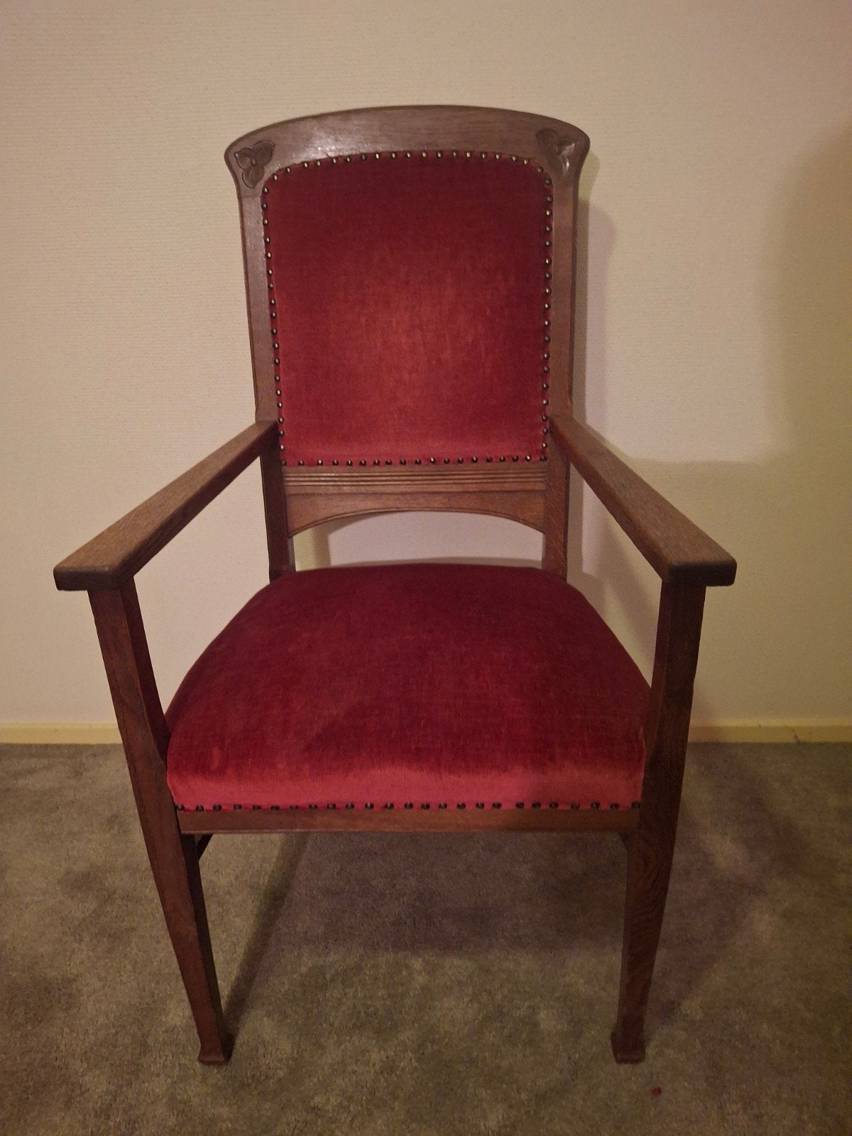 Antieke fauteuil, Ophalen