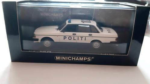 Minichamps Volvo 240GL POLITI DENEMARKEN 400171491, Hobby en Vrije tijd, Ophalen of Verzenden, Nieuw, Auto, MiniChamps