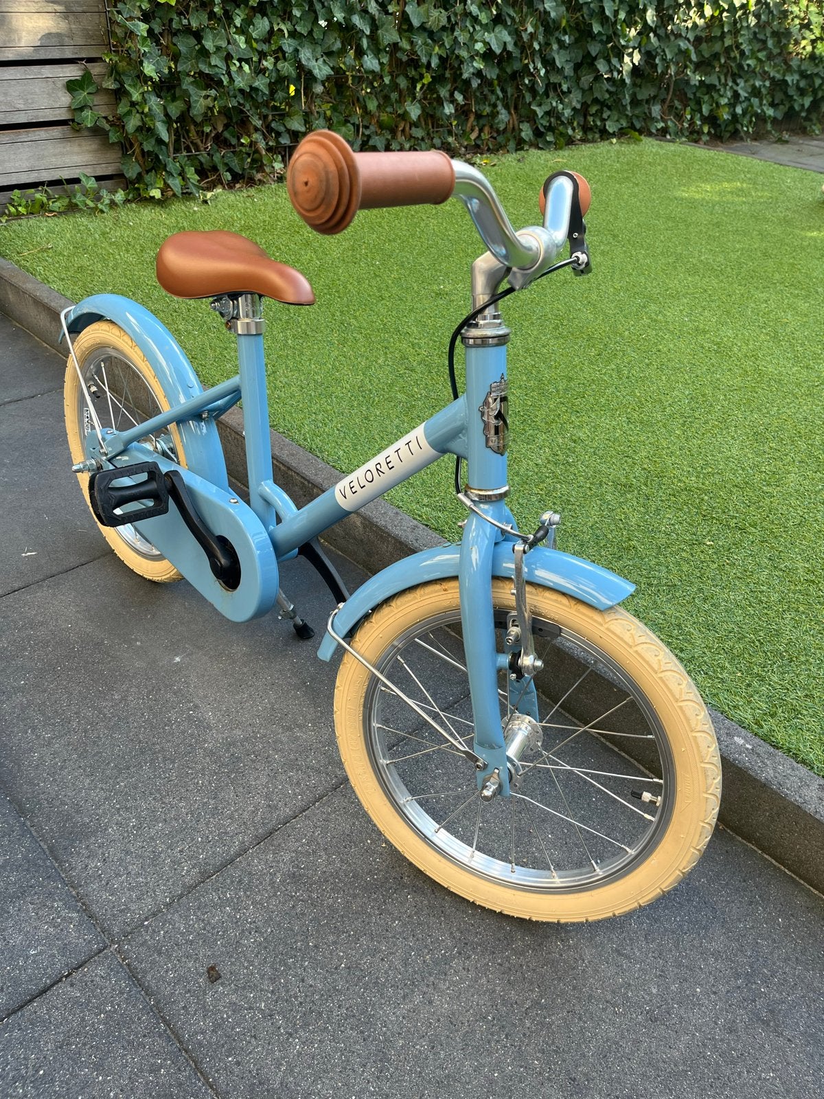 Veloretti Maxi kinderfiets met zijwieltjes - Lichtblauw, Fietsen en Brommers, Fietsen | Kinderfietsjes, Zijwieltjes, Velgrem, Ophalen of Verzenden