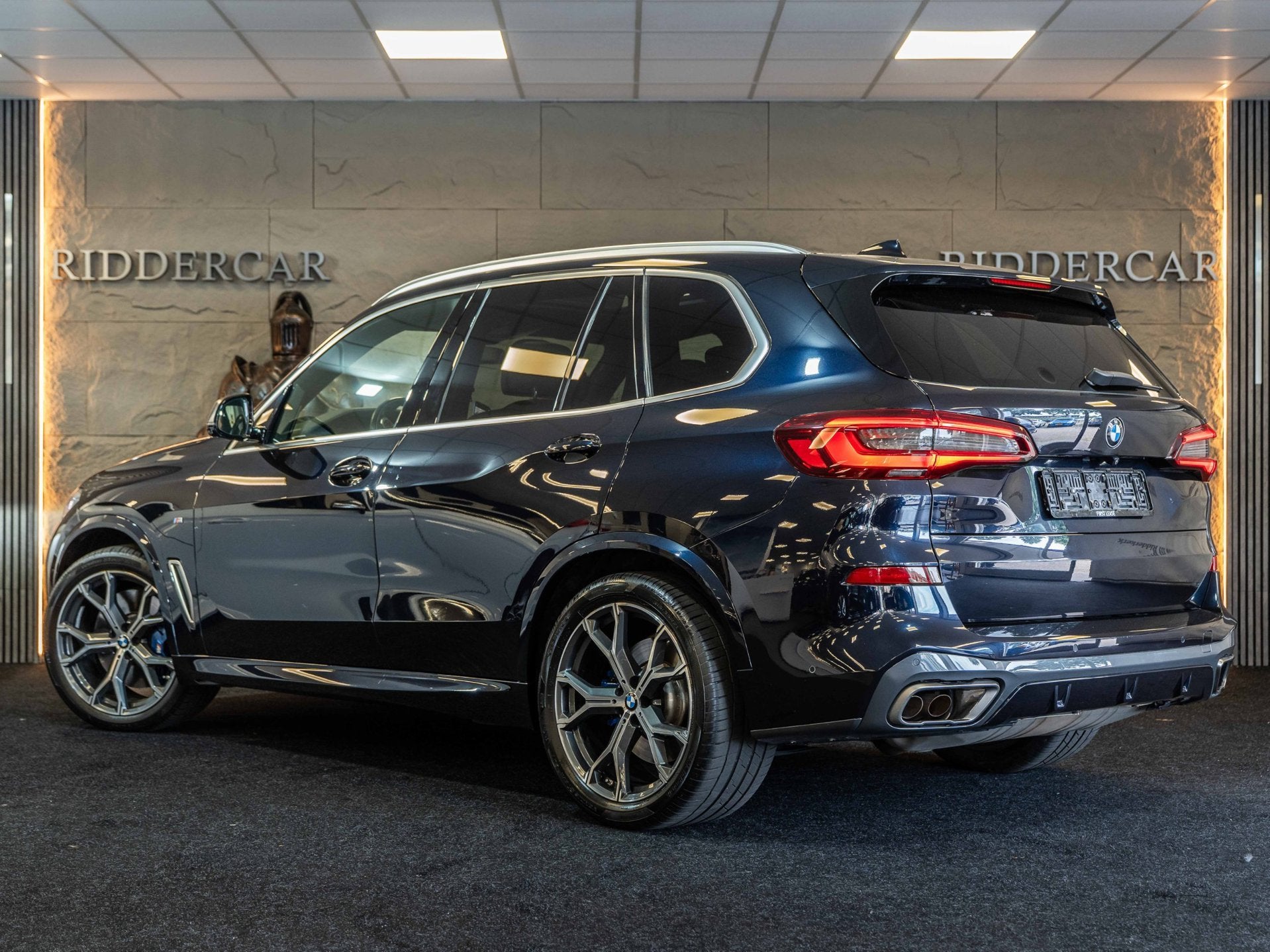 BMW X5 M50i High Executive M|GARANTIE|PANO|HUD|ACC|360|TREKH, Automaat, Gebruikt, Bedrijf, Vierwielaandrijving