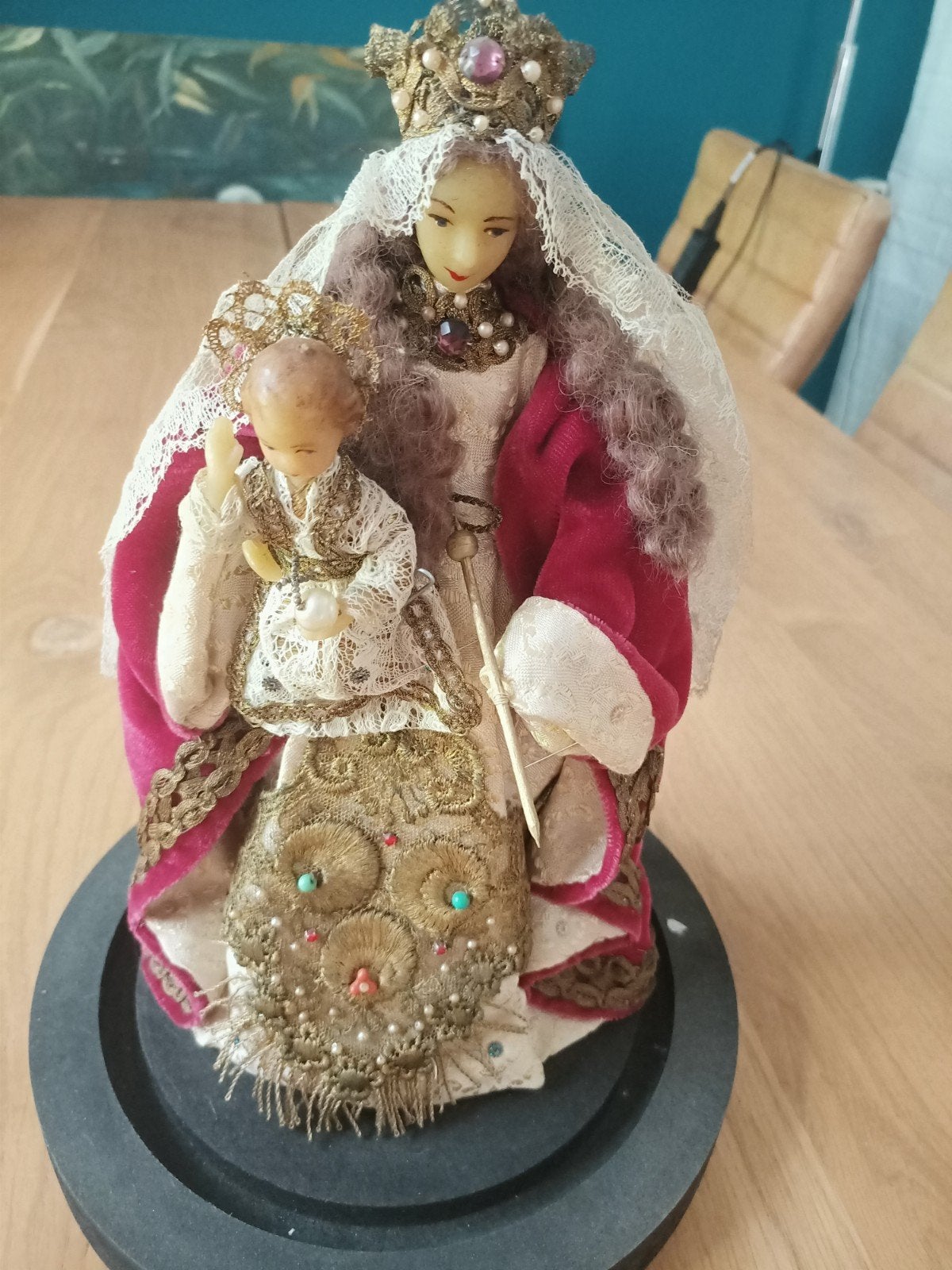 Antiek Mariabeeld met kindje Jezus onder glazen stolp, Ophalen