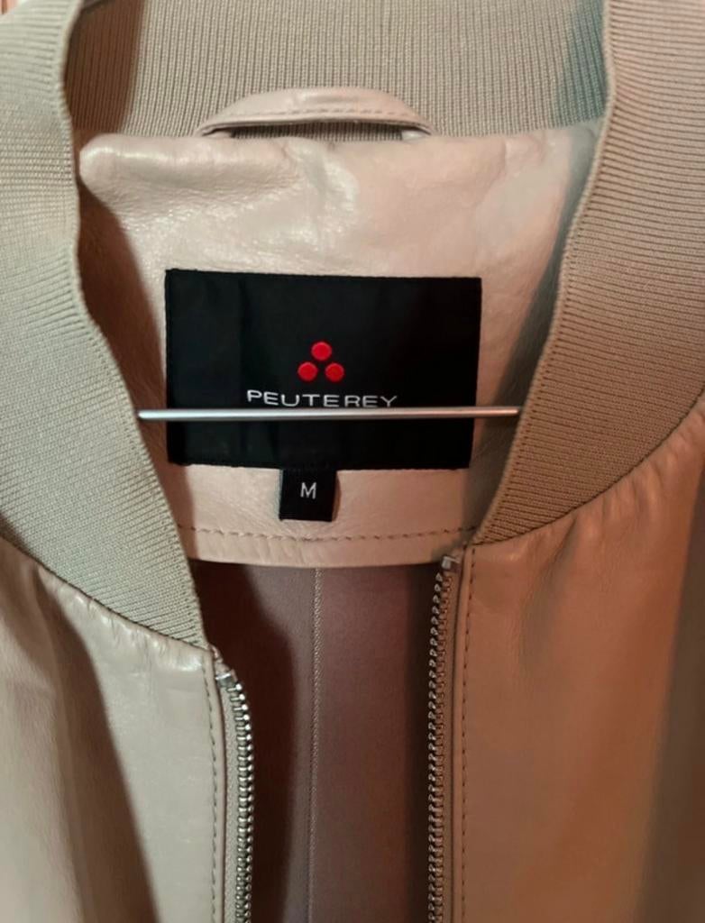 Peuterey leren jas - Nieuw en ongedragen, Kleding | Dames, Ophalen of Verzenden, Nieuw, Maat 38/40 (M), Beige