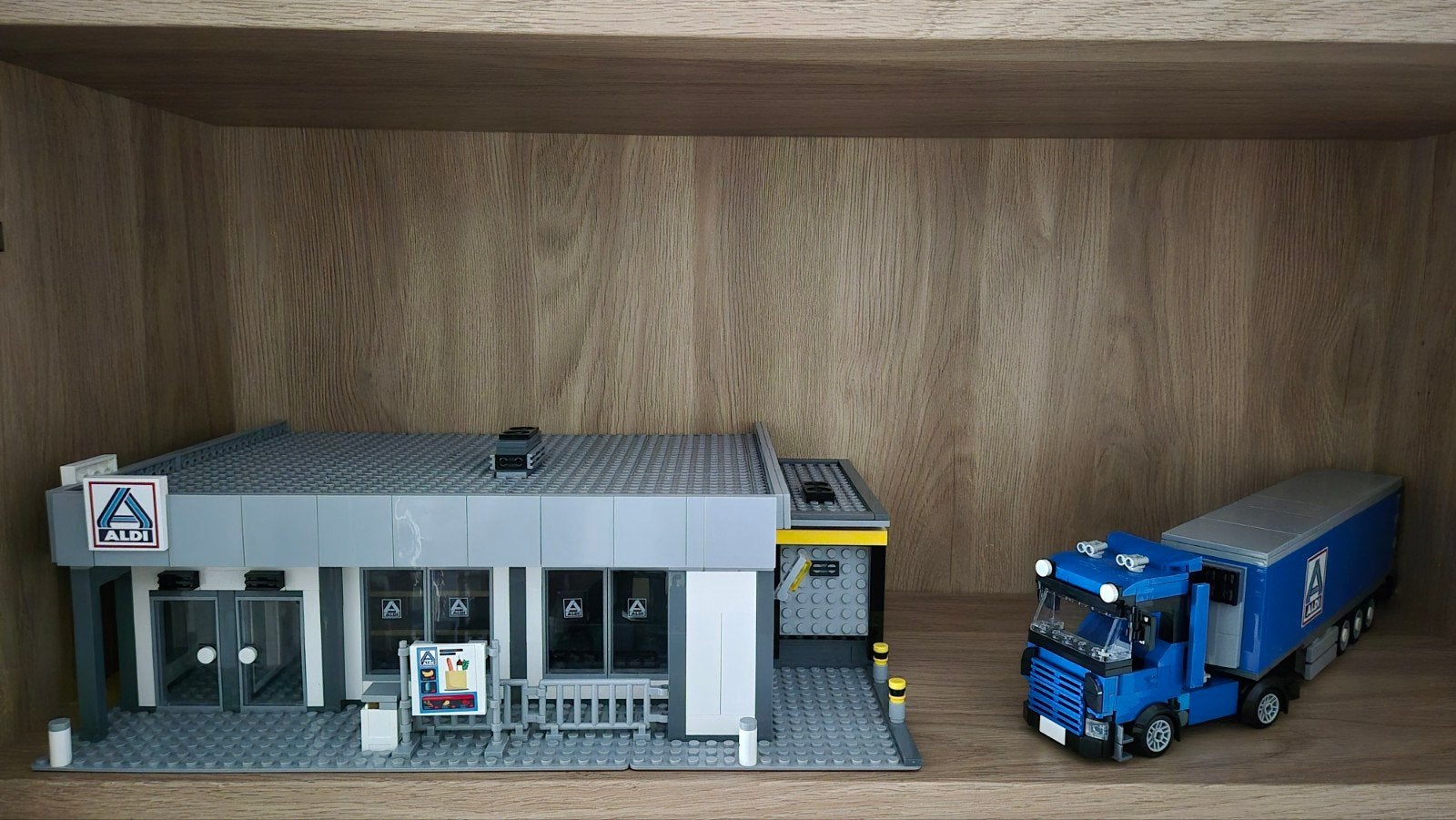 Lego Aldi winkel en vrachtwagen, Ophalen, Zo goed als nieuw