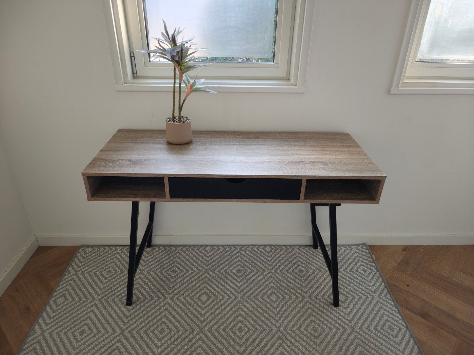 Jysk bureau 120x48x76 cm in goede staat, Huis en Inrichting, Bureaus, Ophalen
