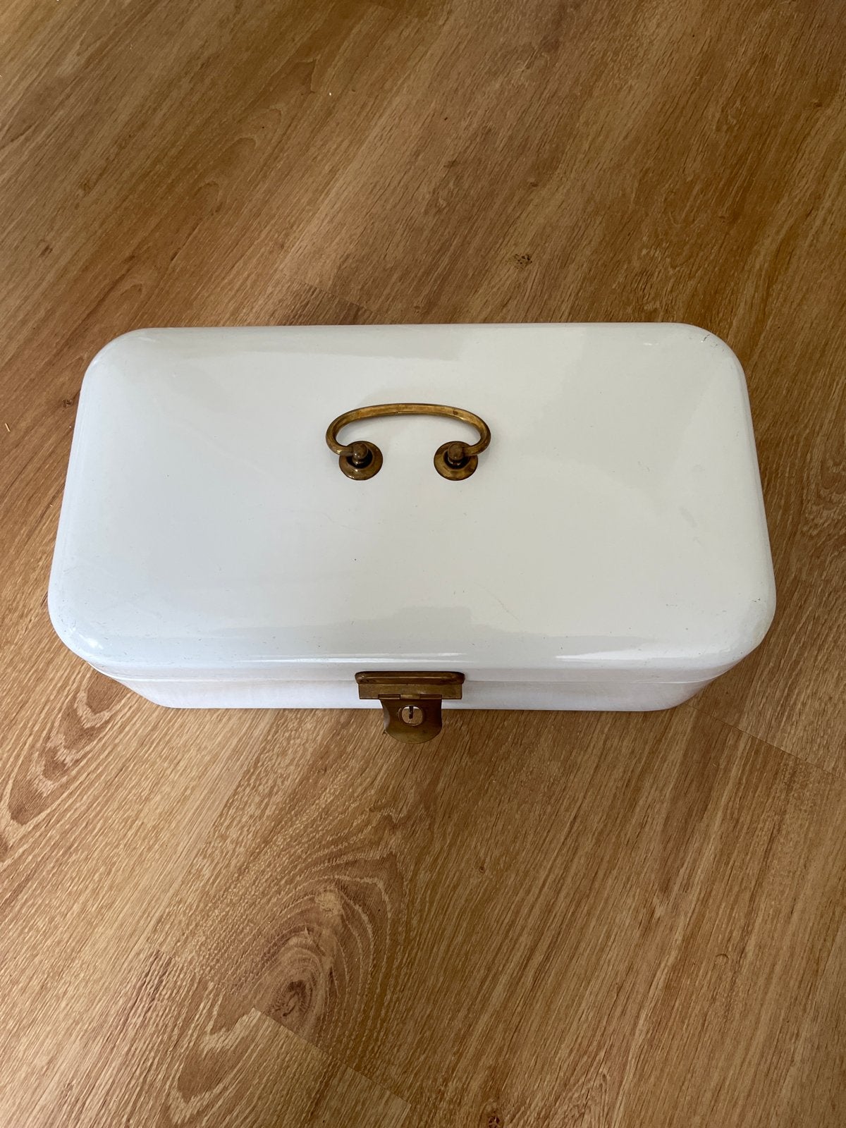 Vintage Broodtrommel Wit Emaille met Messing Sluiting, Ophalen
