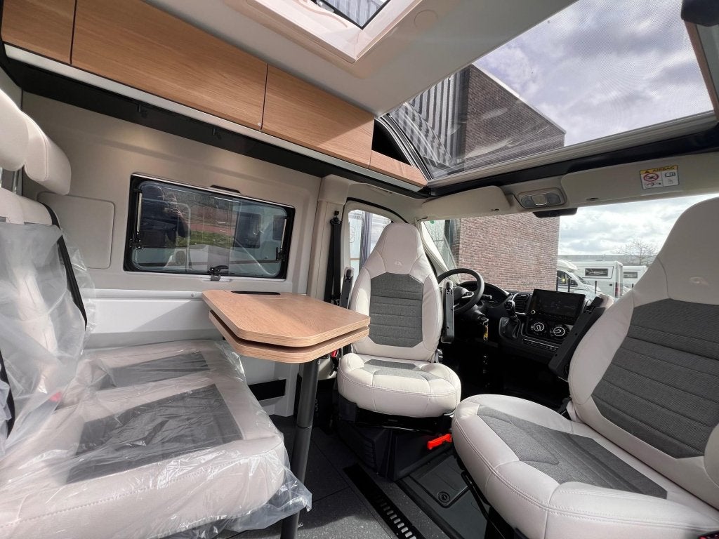 Adria Twin 640 SLB 60 YEARS AUTOMAAT, Caravans en Kamperen, Campers, Automaat, Winterisolatie, Buscamper of Camperbus, Ringverwarming