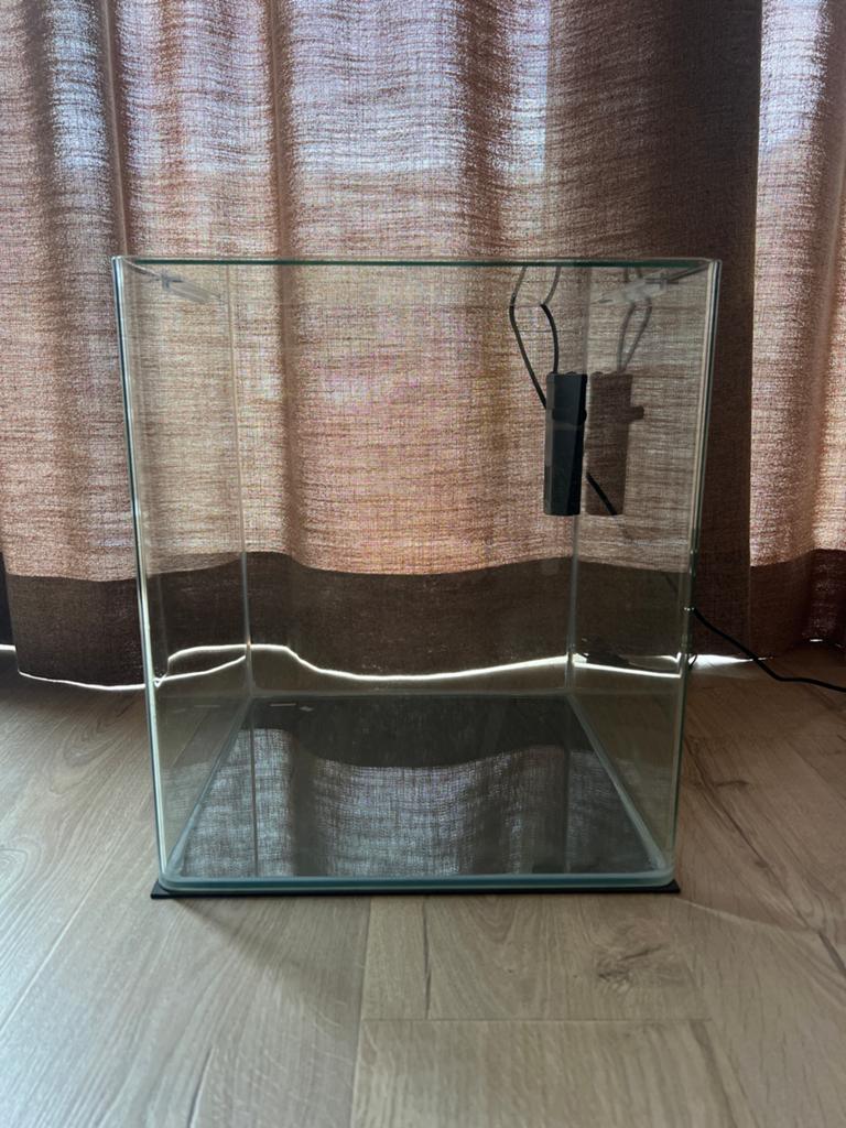 Nano cube aquarium 60 liter, Zo goed als nieuw, Leeg aquarium, Inclusief deksel, Dennerle