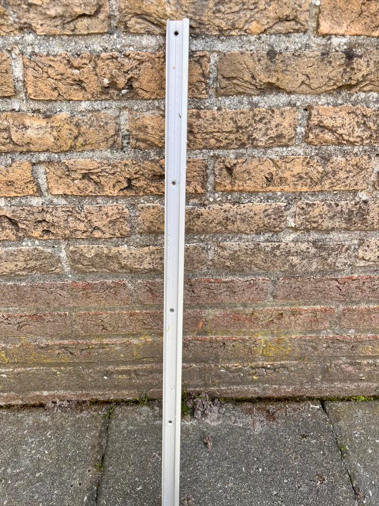 Metalen Bevestigings Rek, Ophalen, Nieuw, 250 mm of meer