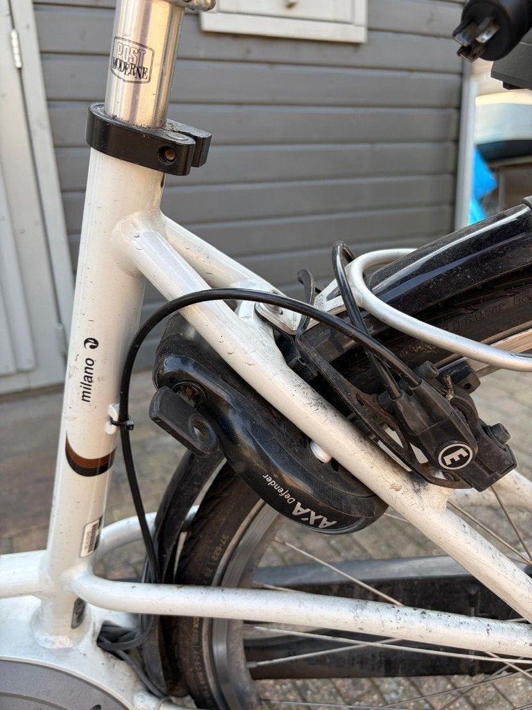 Foto 8 van Elektrische damesfiets Batavus Milano framemaat 48 cm