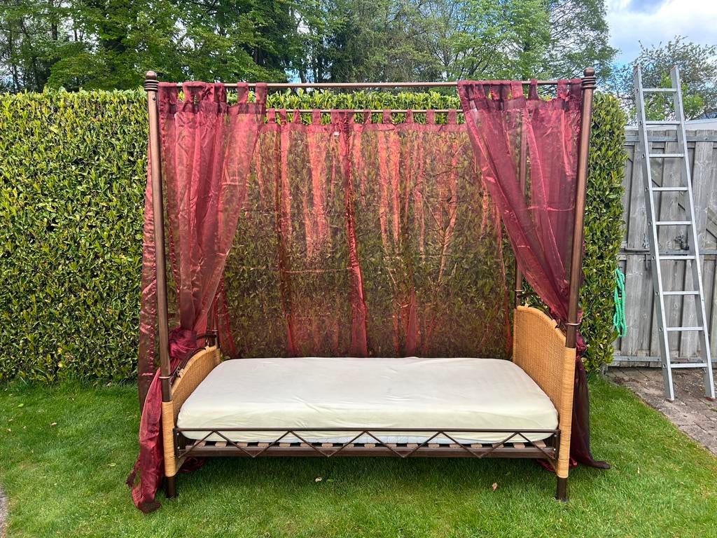Bed (hemelbed), Ophalen, Gebruikt, Aluminium