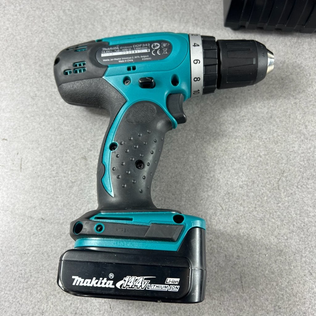 Makita DDF 343 Accu schroeftol | accu+lader | 411734, Ophalen of Verzenden, Gebruikt, Boormachine, Variabele snelheid