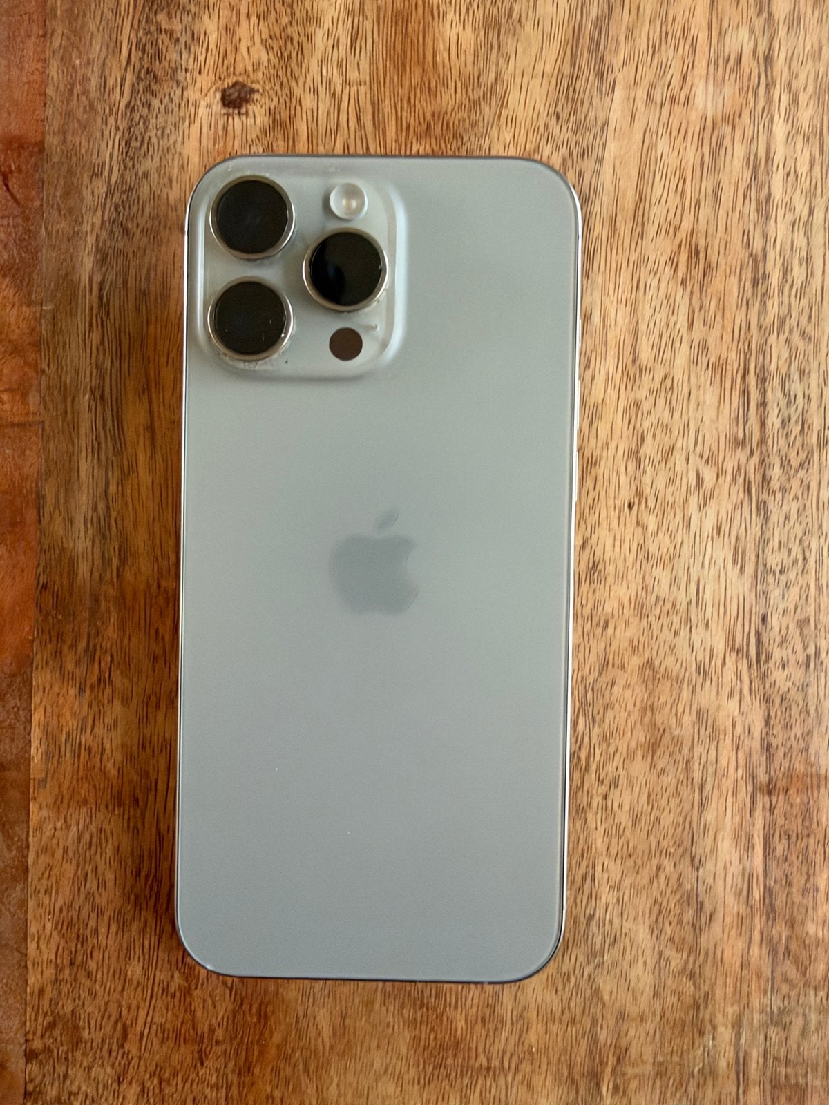 Zo goed als nieuwe IPhone 16 pro max 512 gb.