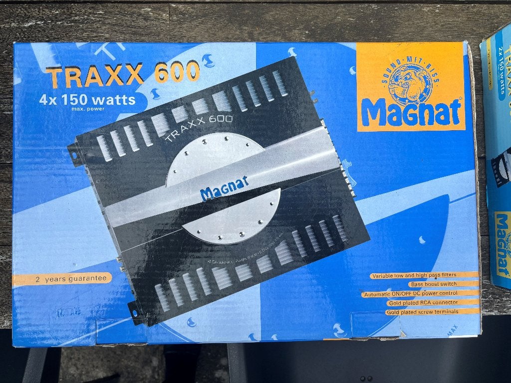 Magnat Traxx 600 4-kanaals versterker nieuw in doos, Ophalen, Nieuw