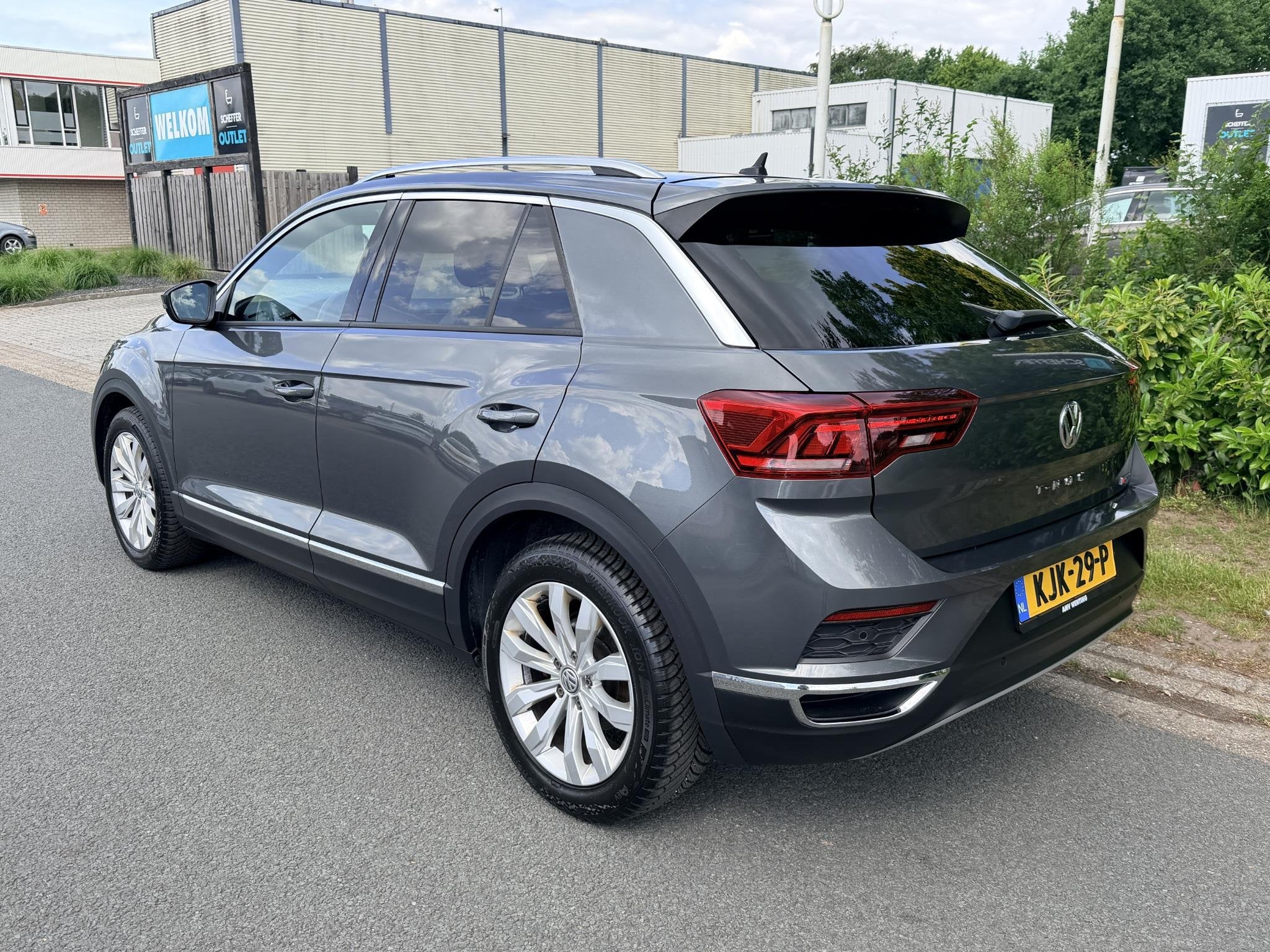 Volkswagen T-Roc 2.0 TSI DSG 190PK 4Motion•ACC•Trekhaak, Auto's, Volkswagen, Automaat, Gebruikt, 1984 cc, Bedrijf