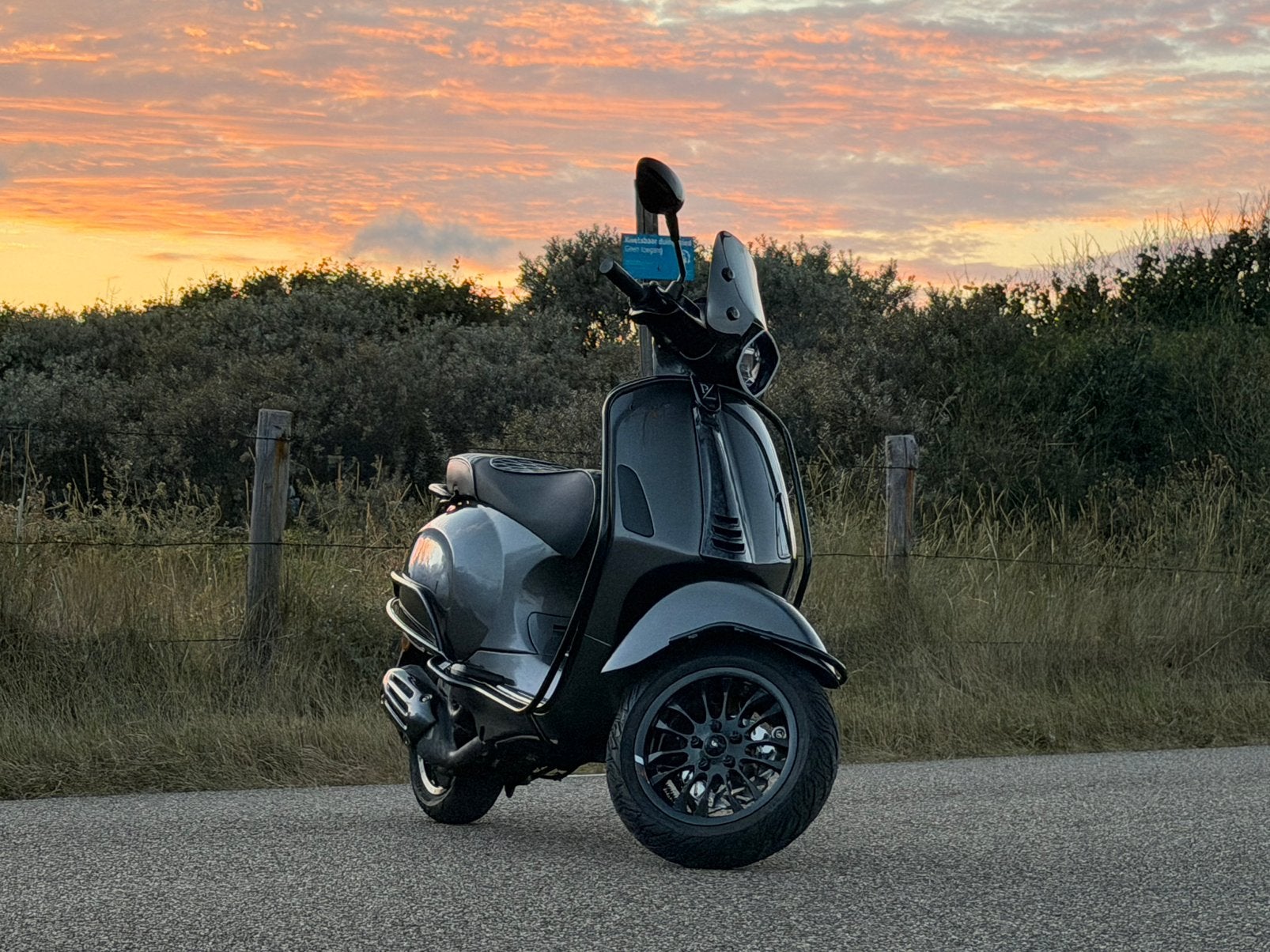 Custom Vespa Sprint 2021/lage kmstand/zelioni/Porsche agaat/, Fietsen en Brommers, Ophalen, Overige modellen, Maximaal 45 km/u