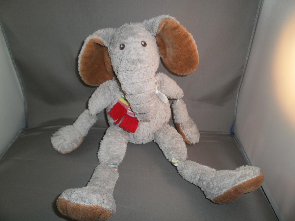 happy horse Olifant Jolly 40cm grijs harig/bruine sjaal, Happy Horse, Ophalen of Verzenden, Middelgroot (20 tot 80 cm), Meerkleurig