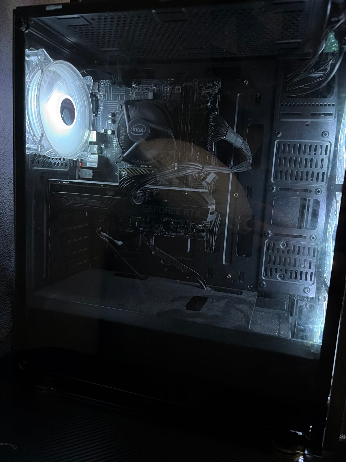 Krachtige Gaming PC - Intel i5-10400F, RTX 3060, 16GB RAM, Computers en Software, Desktop Pc's, Ophalen of Verzenden, Zo goed als nieuw
