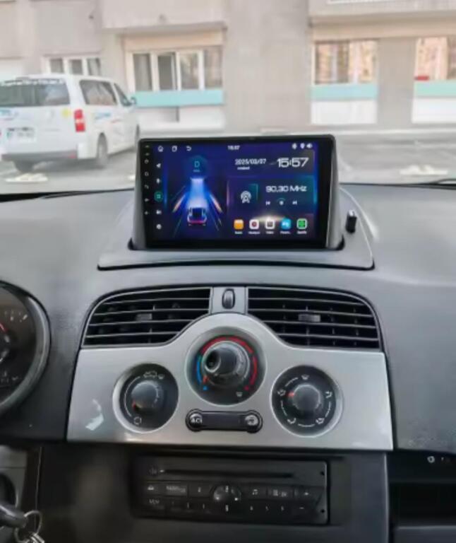 Renault Kangoo | 2008 - 2020 | Autoradio, Auto diversen, Autonavigatie, Gebruikt, Ophalen of Verzenden