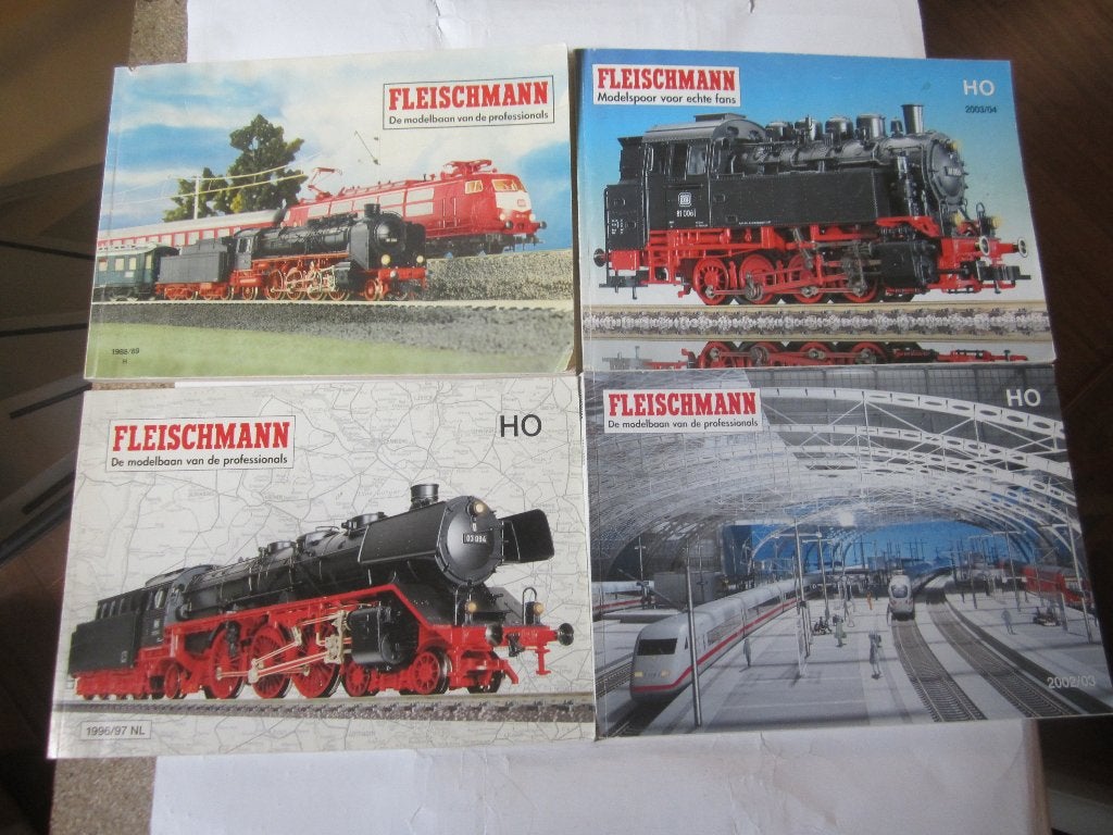 fleischmann Ho 4 maal catalogus, Gebruikt, Gelijkstroom, Fleischmann, Boek, Tijdschrift of Catalogus
