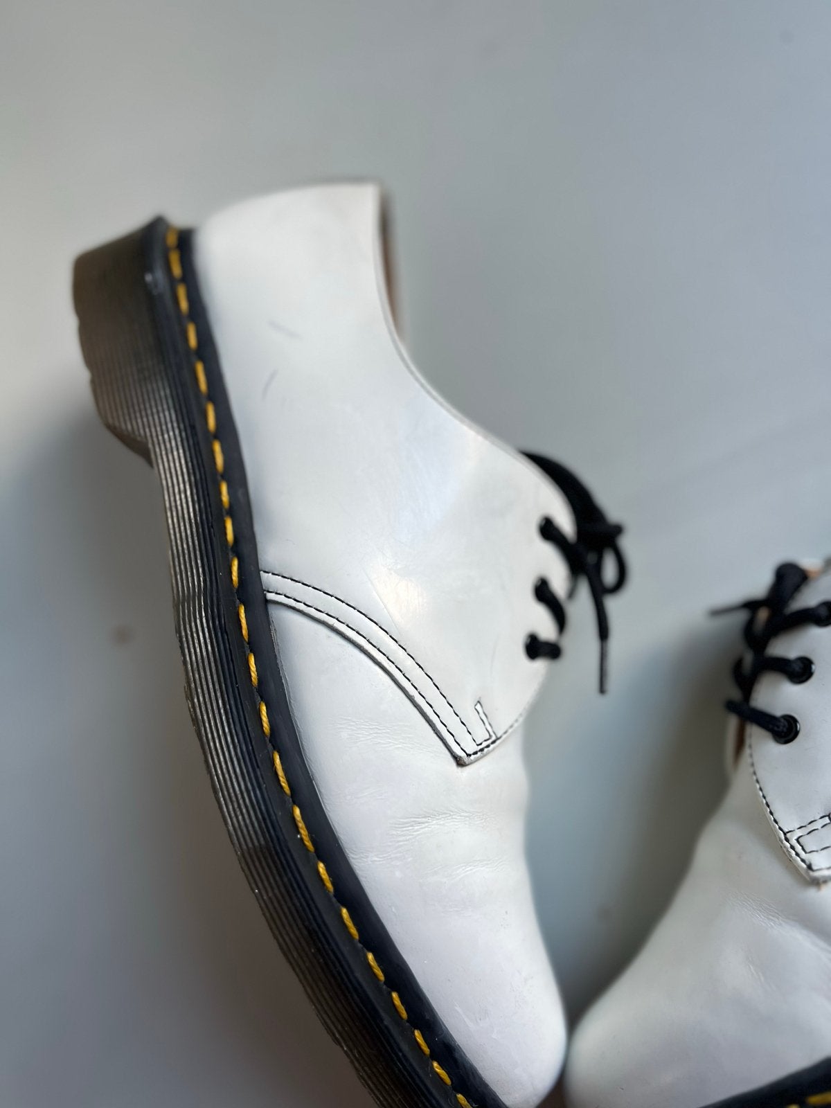 Dr. Martens x Comme des Garçons Schoenen Maat 41, Kleding | Dames, Ophalen of Verzenden, Gedragen, Wit, Schoenen met lage hakken