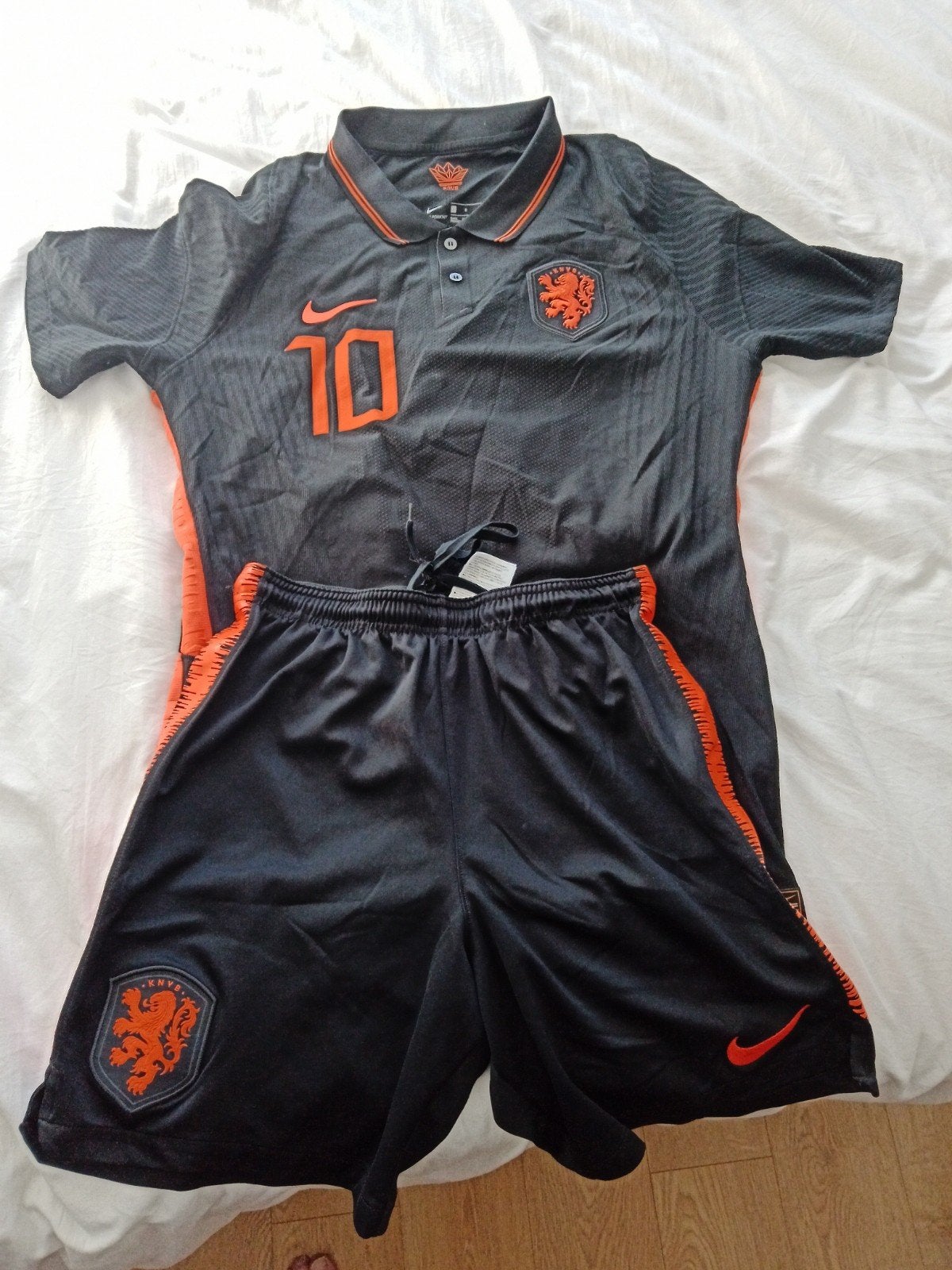 orgineel oranje shirt en broekje, Maat L, Ophalen, Zo goed als nieuw, Shirt