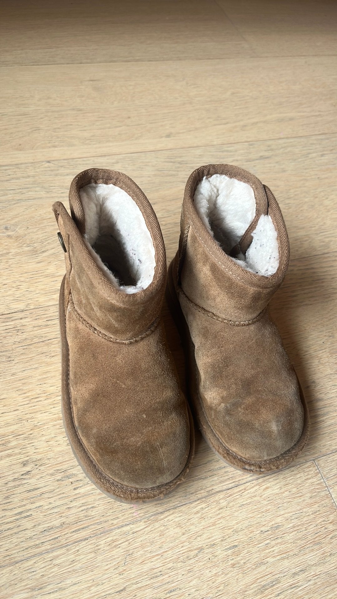 Uggs maat 28,5, Ophalen of Verzenden, Zo goed als nieuw, Meisje, Schoentjes