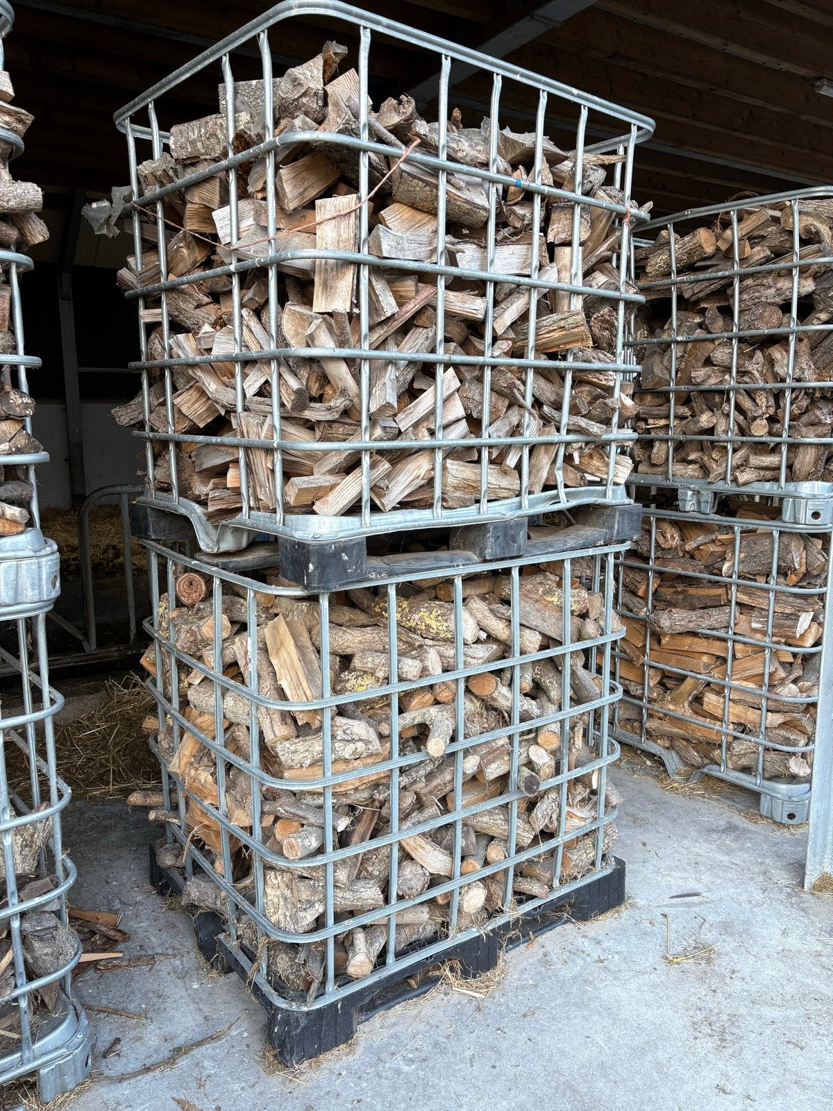 Gekloofd stookklaar haardhout in IBC kratten & Aanmaakhout, Minder dan 3 m³, Ophalen, Elzenhout, Blokken