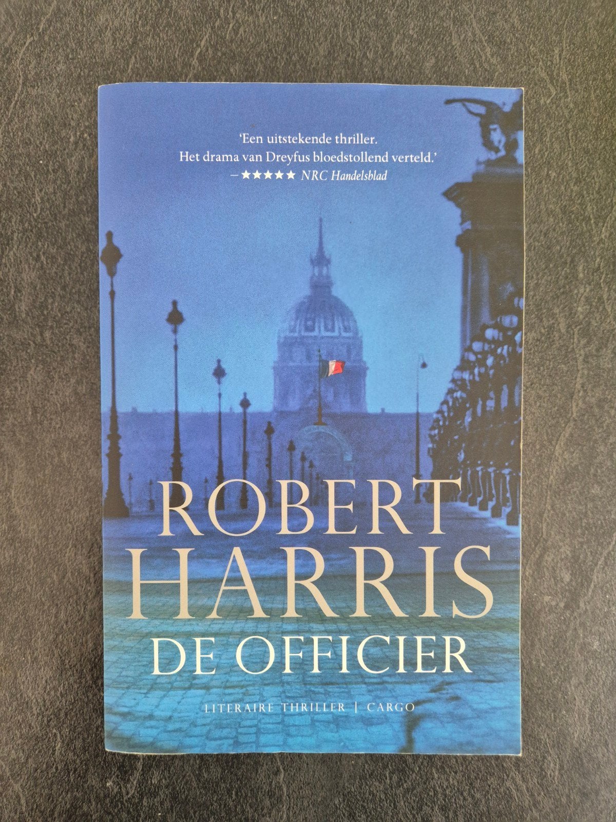 Robert Harris - De Officier (Literaire Thriller), Ophalen of Verzenden, Gelezen, Robert Harris, Europa overig