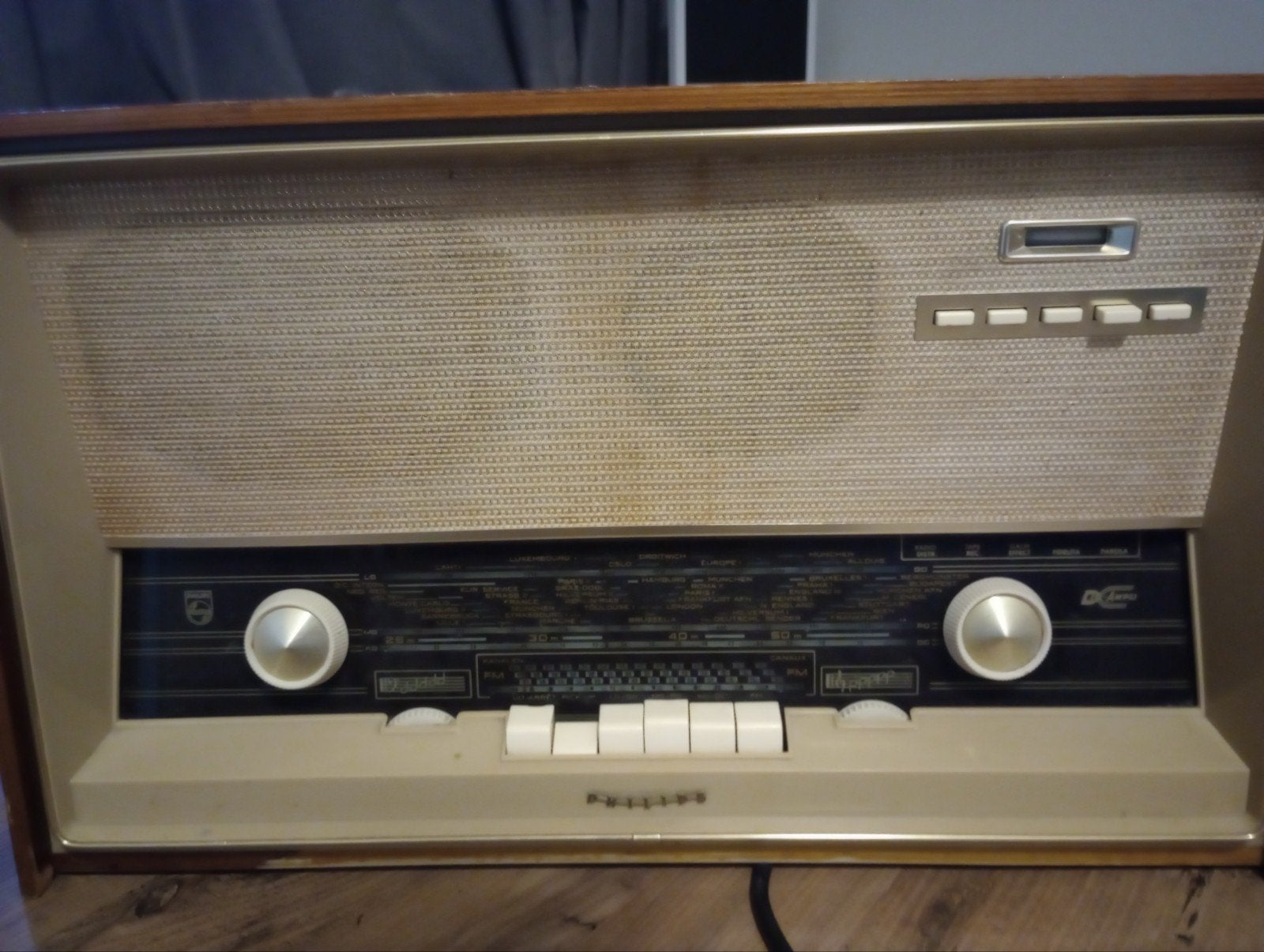 Vintage Philips buizenradio - Werkend en in goede staat, Ophalen, Gebruikt, Radio