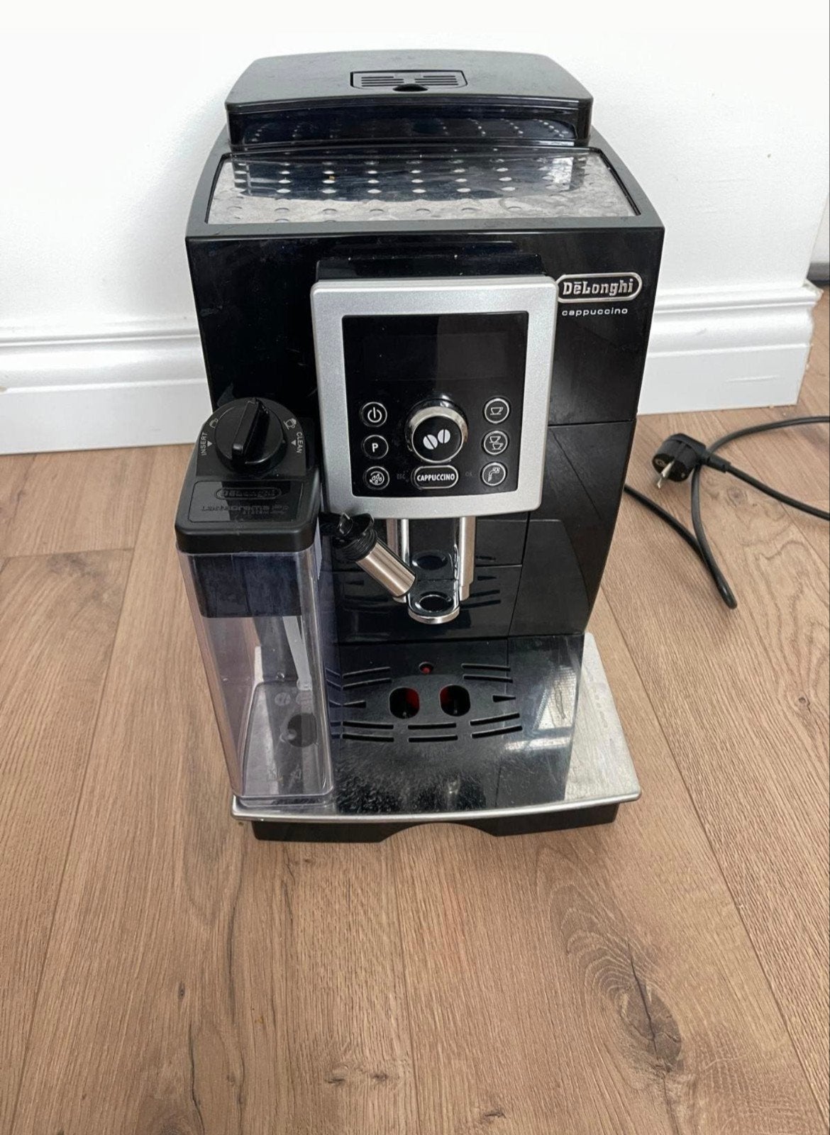 Delonghi Cappuccino - bonen machine met melk reservoir, Ophalen, Koffiemachine