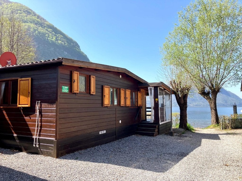 Te Koop ~ Chalet aan het Luganomeer ~ Noord-Italië, Vakantie, Vakantiehuizen | Italië, 5 personen, Dorp, Speeltuin, 2 slaapkamers