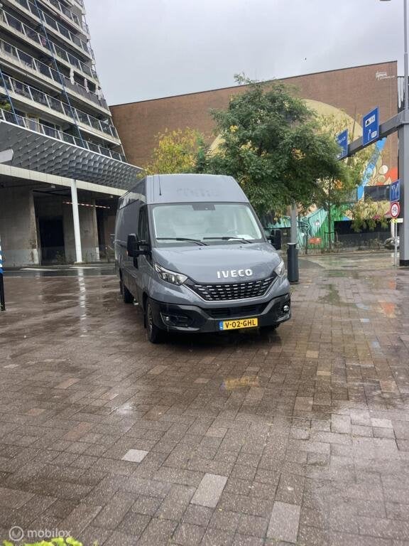 Busje huren Direct op locatie? Amsterdam/Amstelveen, Diensten en Vakmensen