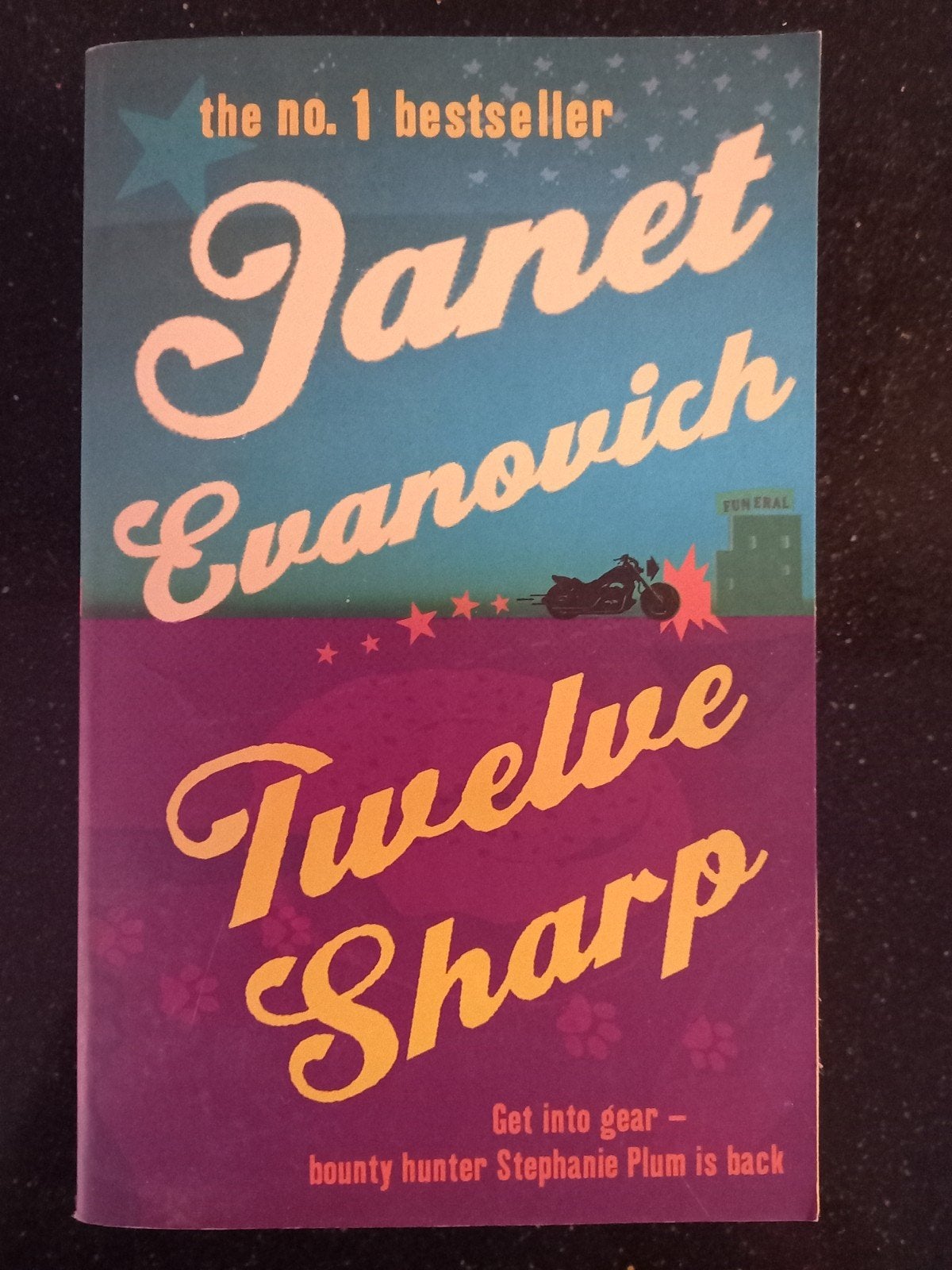 Janet Evanovich - Twelve Sharp (Engels) m2, Ophalen of Verzenden, Gelezen, Janet Evanovich, Amerika