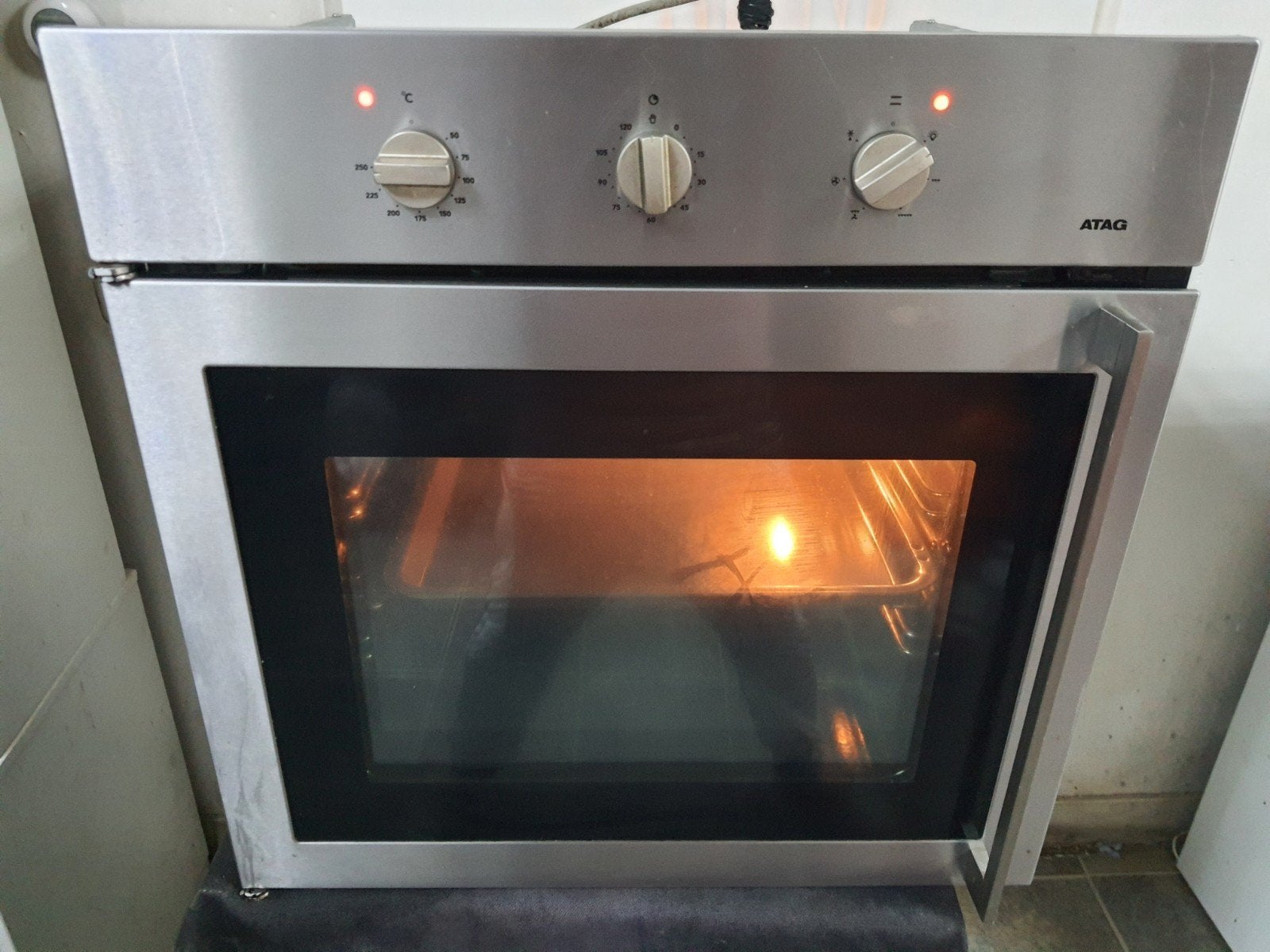 Atag inbouw elektrische Hetelucht oven werkt super, Ophalen, Oven, Zo goed als nieuw, 55 tot 60 cm