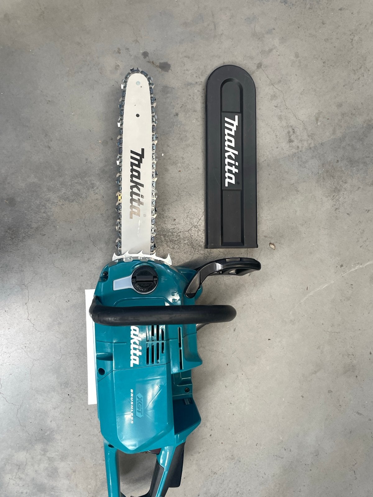 Nieuw show modelMakita UC015G XGT 40V Accu (excl. accu), 70 mm of meer, Kettingzaag, Nieuw, Ophalen of Verzenden