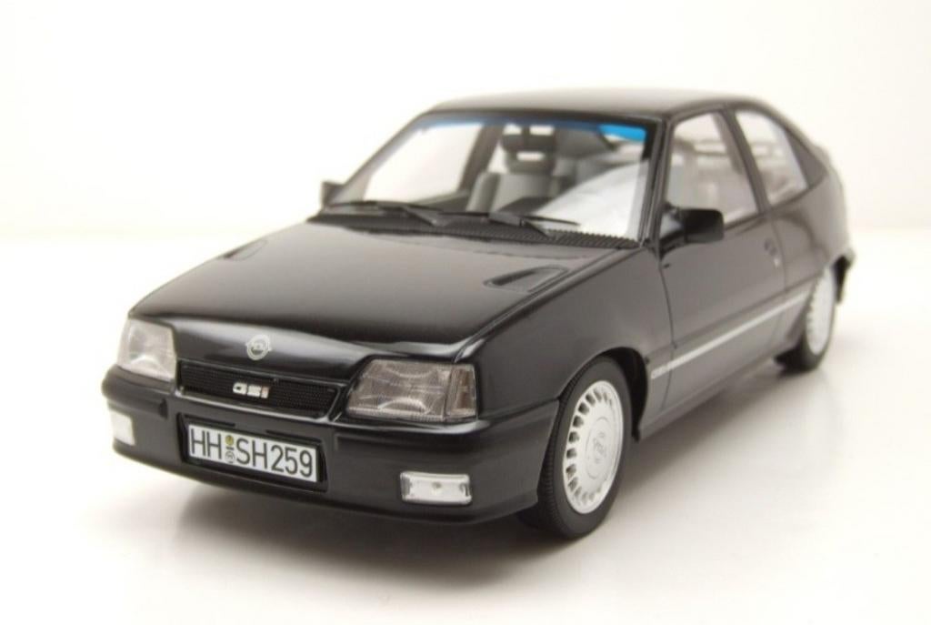 1:18 Opel Kadett E GSi uit 1991 Helmut Schmidt Norev, Hobby en Vrije tijd, Modelauto's | 1:18, Nieuw, Auto, Norev, Ophalen of Verzenden