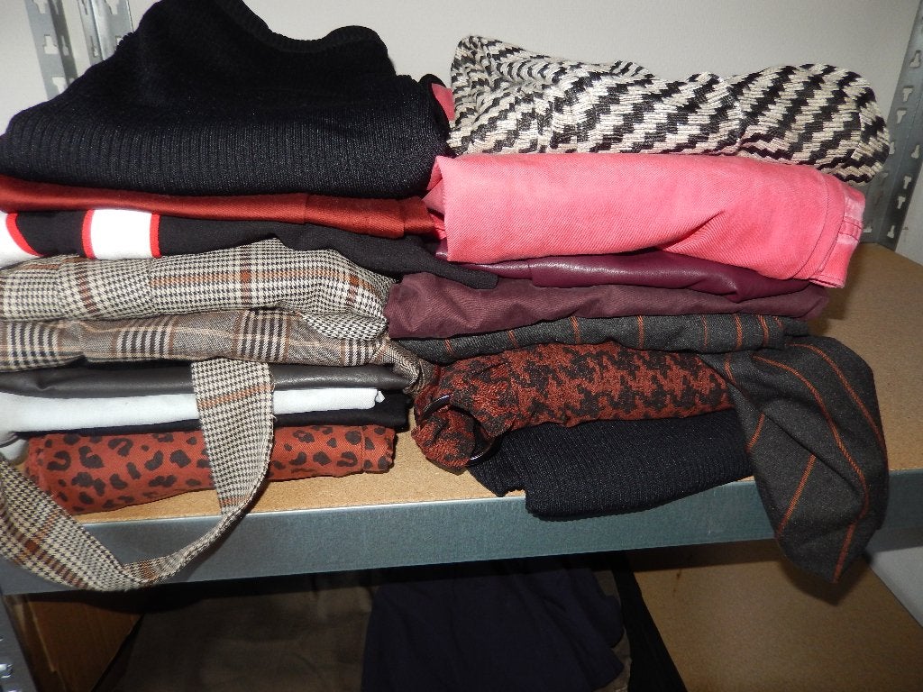 Supermooie partij broeken en jurken jumpsuits 50 stuks Nieuw, Overige kleuren, Verzenden, Maat 42/44 (L), Nieuw