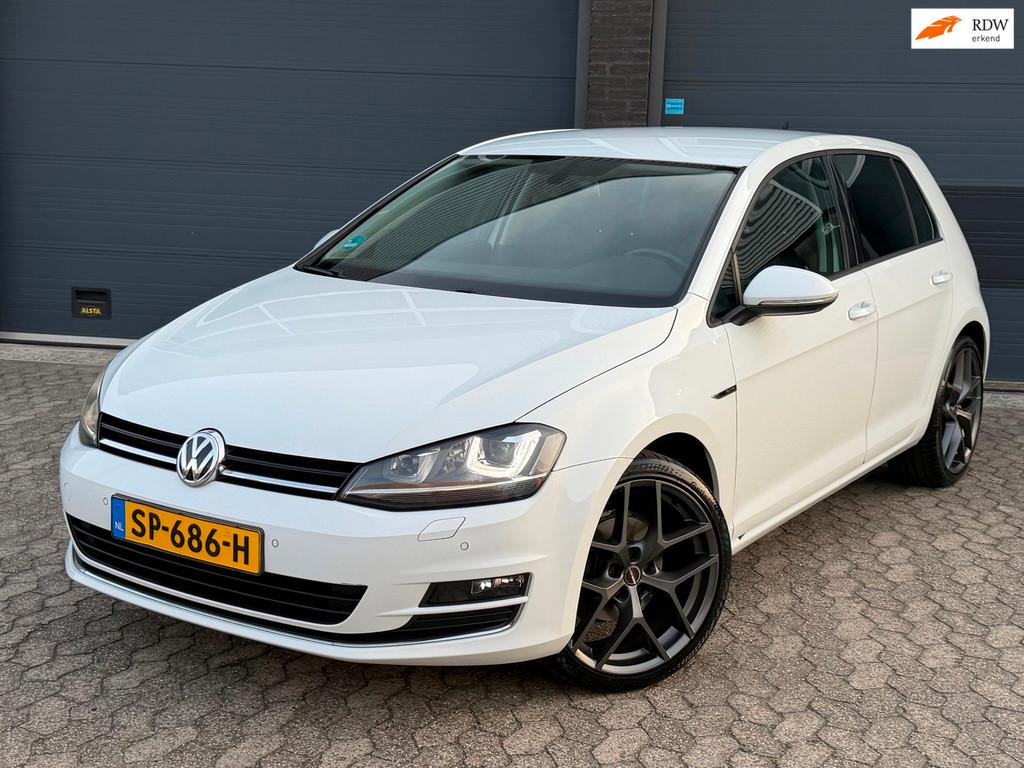 Volkswagen Golf 1.4 TSI Business Edition R Connected|NAVI|CL, Auto's, Gebruikt, Euro 6, 4 cilinders, Leder en Stof