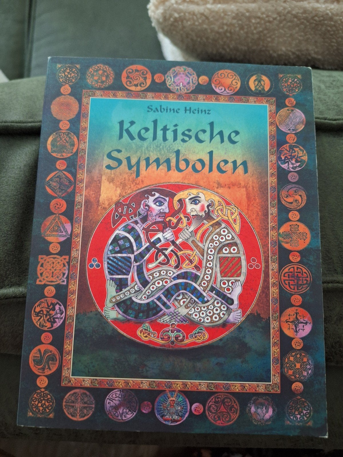 Keltische Symbolen - Sabine Heinz, Boeken, Ophalen of Verzenden, Gelezen, Sabine Heinz, Europa overig