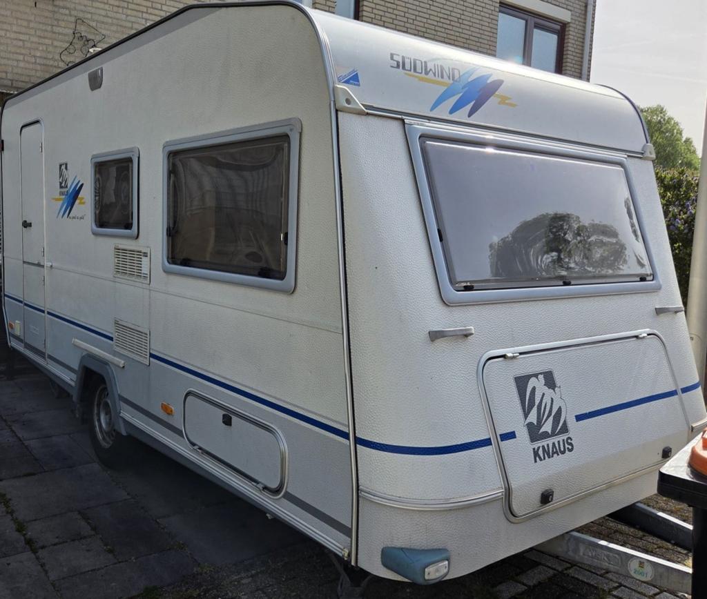 Knaus Sudwind 420 Caravan - Compact en Compleet., Particulier, Knaus, Koelkast, Vast bed