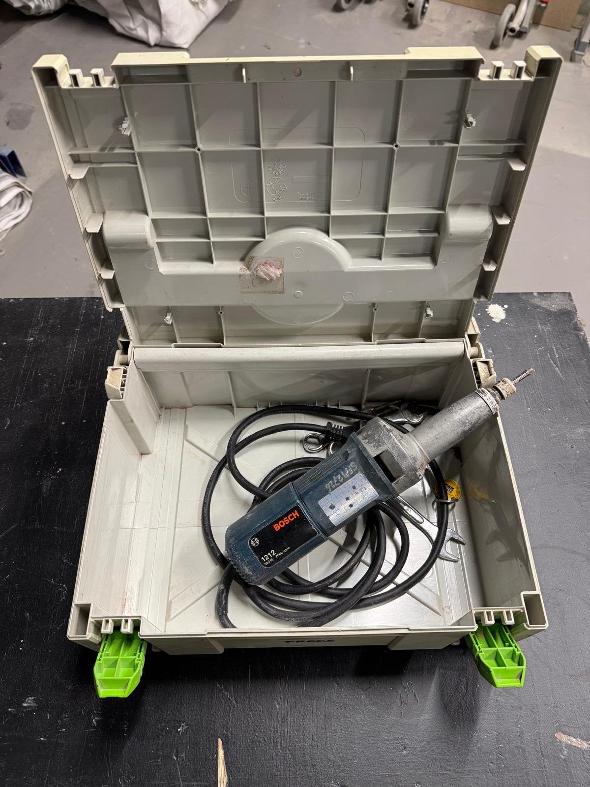 Bosch 1212 rechte slijper, houtrot frees in koffer, Ophalen, Gebruikt, Minder dan 400 watt, Boormachine
