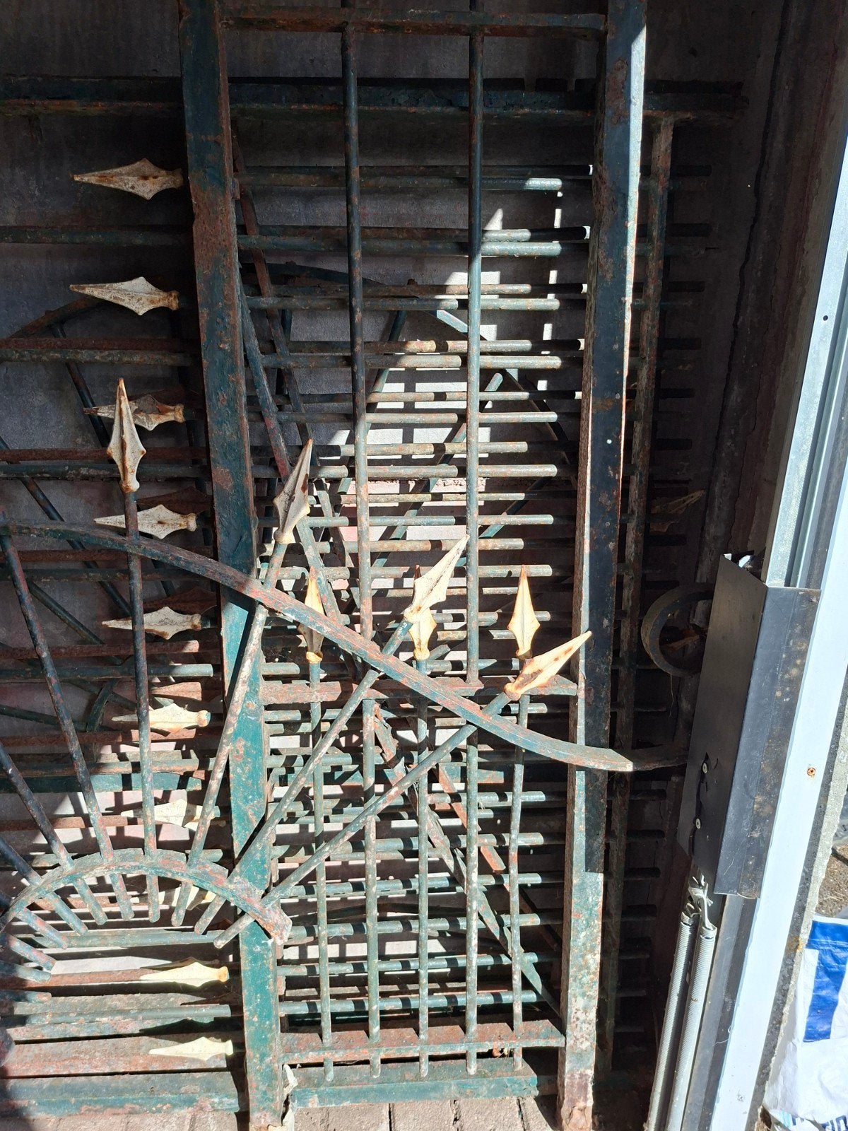 antieke hek/ poort met slootwaaier.Afmetimgwn 0, Ophalen, Gebruikt, IJzer, Sierhekwerk