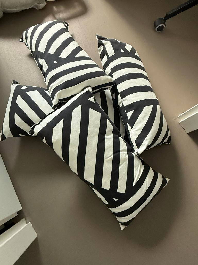 Ikea buitenkussens, rechthoekig, zwart-wit gestreept, Ophalen, Zo goed als nieuw