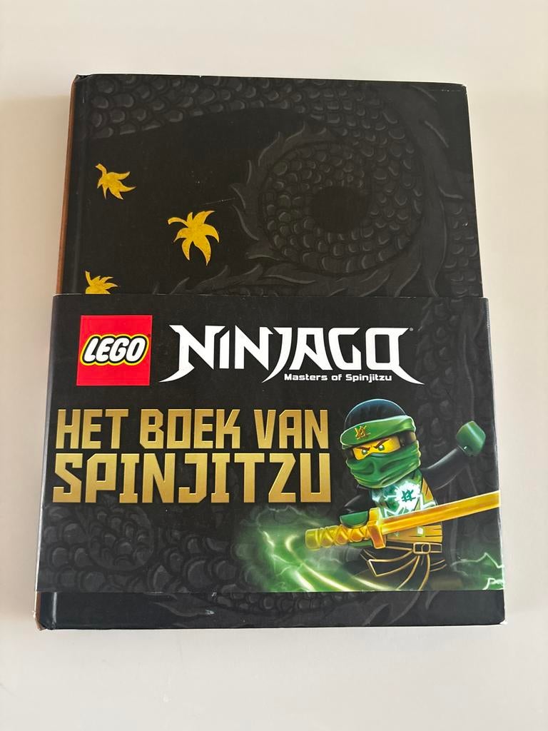 Adam Beechen - Het boek van Spinjitzu, Ophalen of Verzenden, Zo goed als nieuw, Adam Beechen