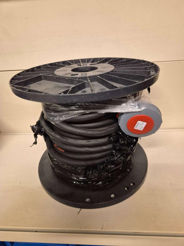 32A verlengkabel met 5G6mm² neopreen kabel 380V IP44 25 mtr, Ophalen of Verzenden, Zo goed als nieuw, Titanex / mennekes, Info@titanex.com