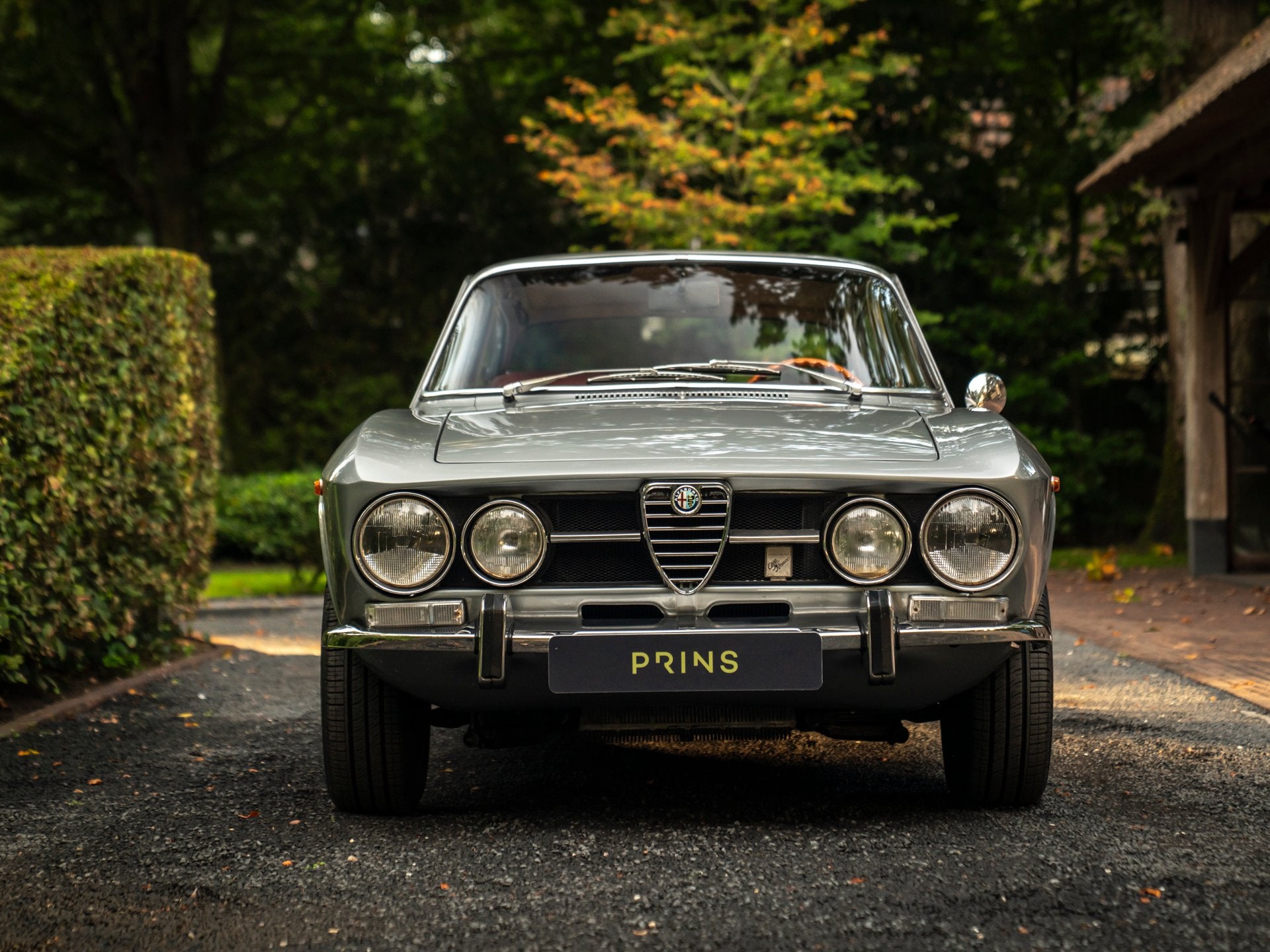 Alfa Romeo 1750 GTV (bj 1971), foto 2