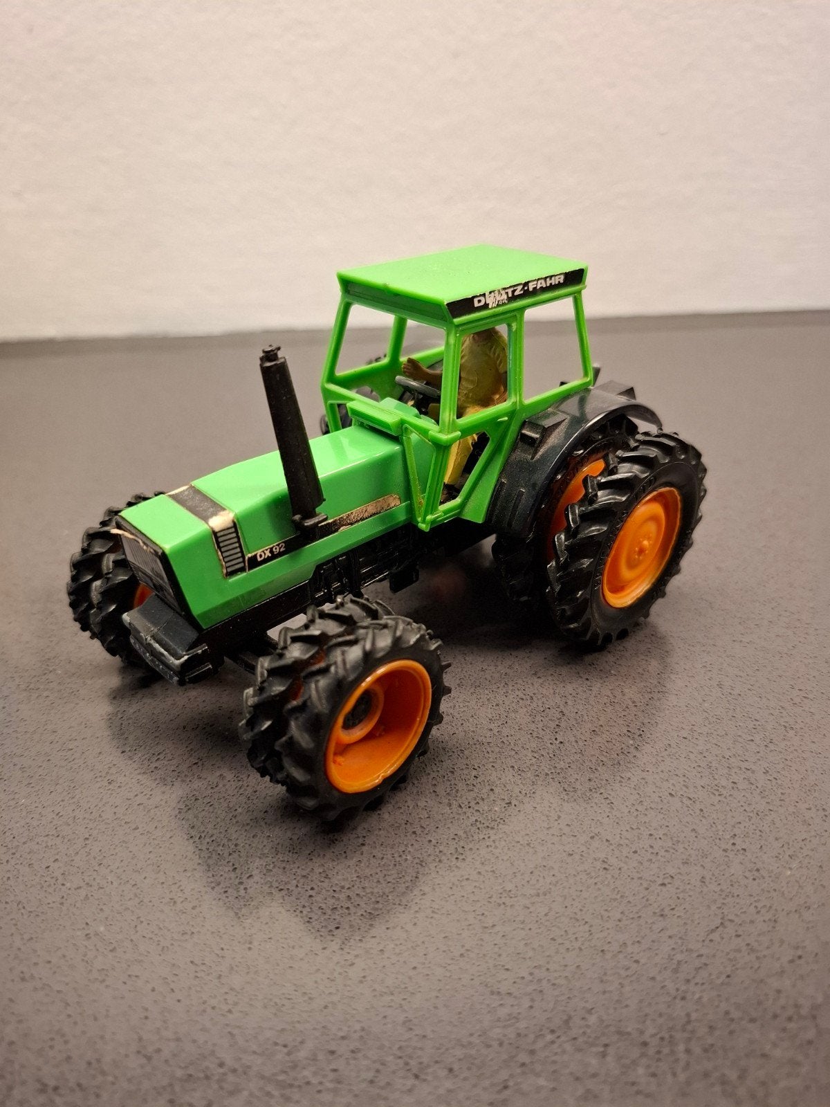 te koop britains deutz dx 92, Hobby en Vrije tijd, Ophalen of Verzenden, Zo goed als nieuw, Tractor of Landbouw, Britains
