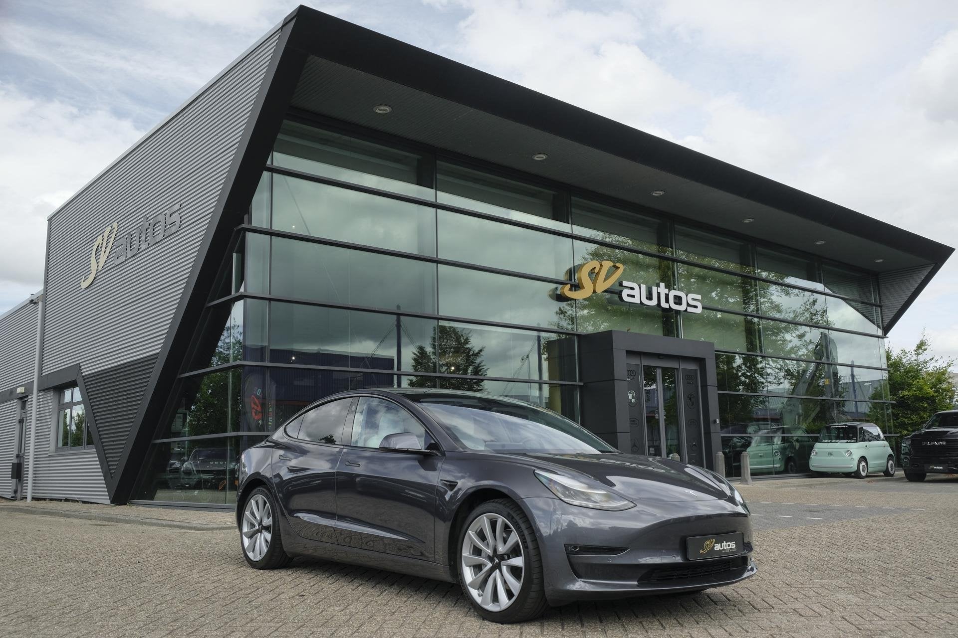 Tesla Model 3 Long Range 351pk AWD 75 kWh *BTW* *SOH 85%* Pa, Automaat, Stof, https://media-marktplaats.export.dv.nl/23497827886/document-1.jpg