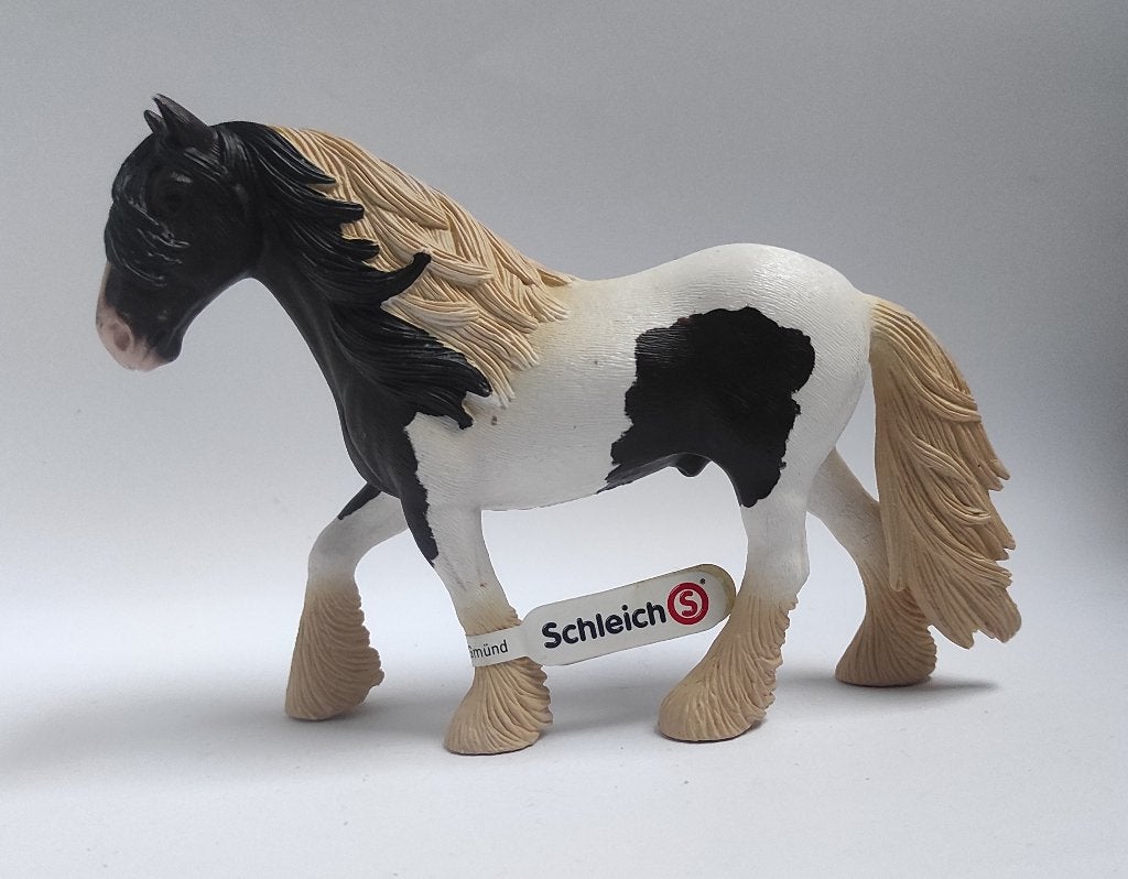 Schleich Tinker Hengst (met vaantje), Verzenden, Zo goed als nieuw, Paard, Beeldje of Figuurtje